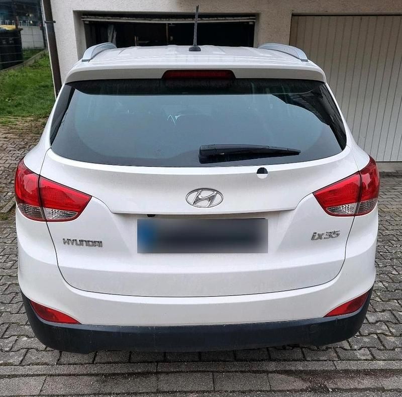 Gebraucht Hyundai ix35 163 PS (119 kW) 2012 Weiß SUV