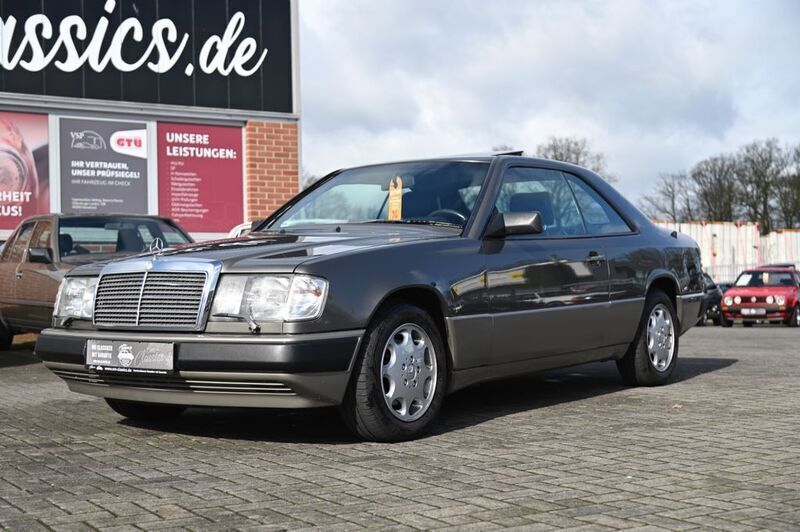 Grau Gebraucht 1988 Mercedes E300 Coupé | 17.990 € - Bild 1/4