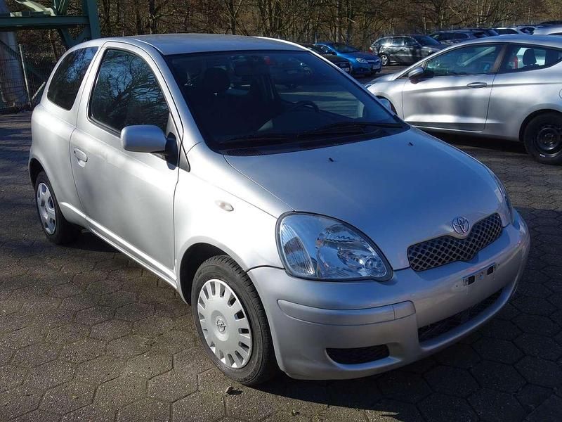 Gebraucht Toyota Yaris Sol 65 PS (47 kW) 2003 Silber Kleinwagen