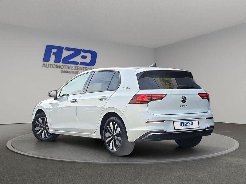 Gebraucht VW Golf VIII Goal 150 PS (110 kW) 2025 Oryxweiß perlmutteffekt Limousine