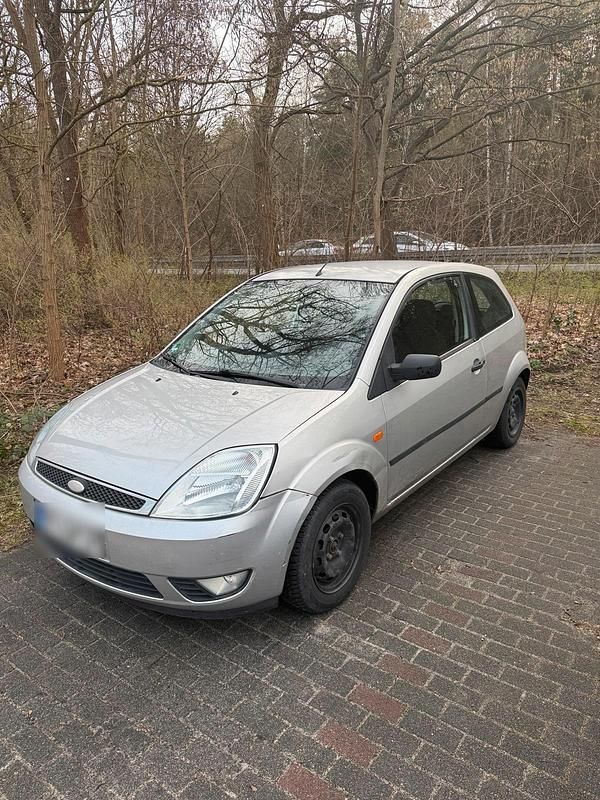 Gebraucht Ford Fiesta 80 PS (58 kW) 2003 Silber Kleinwagen