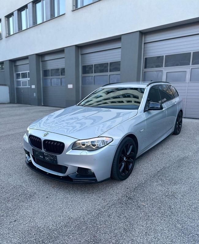 Gebraucht BMW 530 M Sport 258 PS (189 kW) 2011 Silber Kombi
