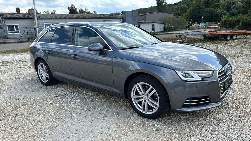 Grau Gebraucht 2017 Audi A4 Sport Kombi | 16.300 € (Guter Preis) - Bild 1/4