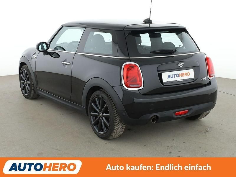 Second-hand Mini ONE 102 CP (75 kW) 2018 Negru Hatchback