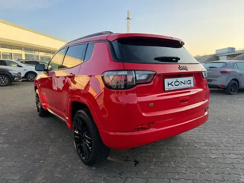 Usado Jeep Compass Altitude 131 HP (96 kW) 2024 Vermelho SUV