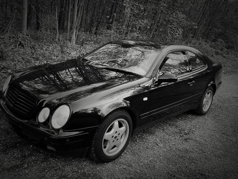 Schwarz Gebraucht 1998 Mercedes CLK200 Coupé | 1.000 € (Superpreis) - Bild 1/4