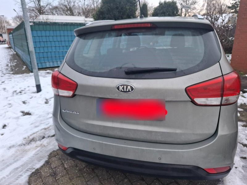 Gebraucht Kia Carens 135 PS (99 kW) 2013 Grau Van / Kleinbus