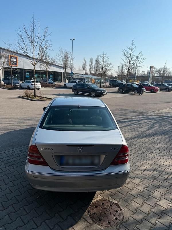 Gebraucht Mercedes C220 156 PS (114 kW) 2001 Silber Limousine