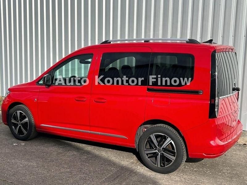 Gebraucht VW Caddy Style 122 PS (89 kW) 2024 Kirschrot Van / Kleinbus