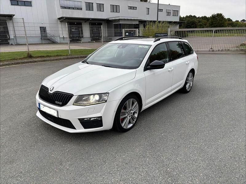 Weiß Gebraucht 2014 Skoda Octavia RS Kombi | 11.950 € (Fairer Preis) - Bild 1/4