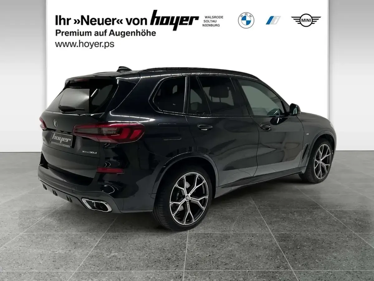 Gebraucht BMW X5 M Sport 286 PS (210 kW) 2022 Saphirschwarz SUV