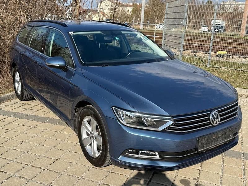 Gebraucht VW Passat Comfortline 150 PS (110 kW) 2014 Blau Kombi