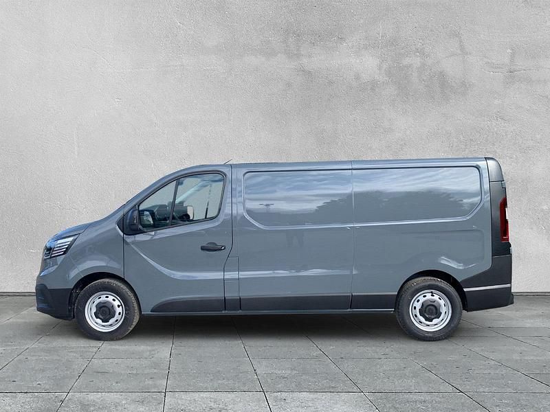 Neu Renault Trafic Komfort 150 PS (110 kW) 2025 Grau (städtisches grau) Van / Kleinbus