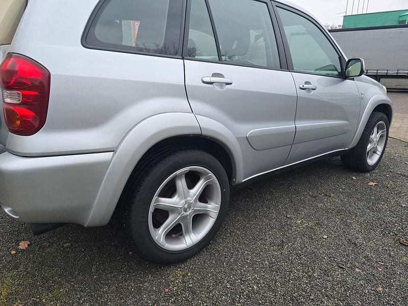 Gebraucht Toyota RAV4 150 PS (110 kW) 2004 Silber SUV