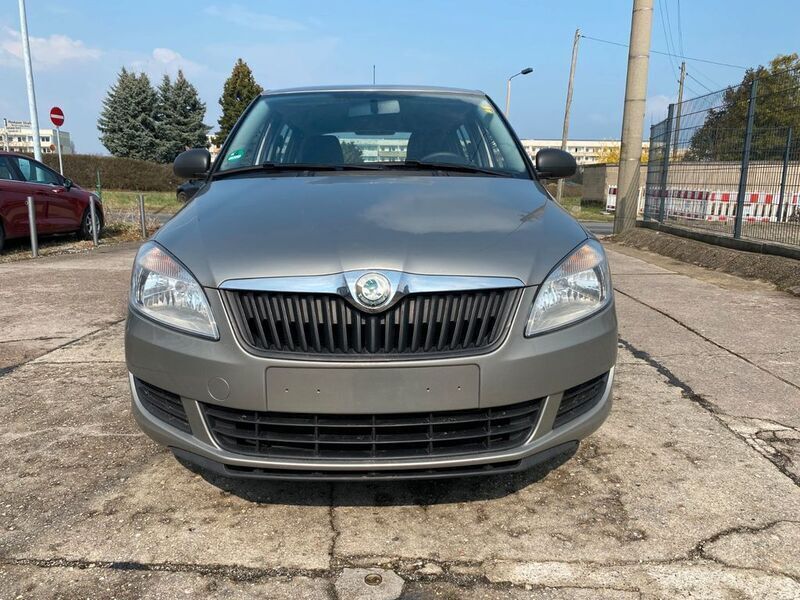 Gebraucht Skoda Fabia Ambition 105 PS (77 kW) 2012 Grau Kleinwagen