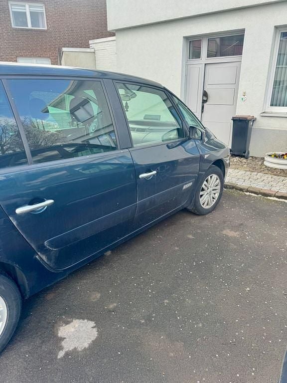 Gebraucht Renault Grand Espace Dynamique 150 PS (110 kW) 2009 Grün Van / Kleinbus