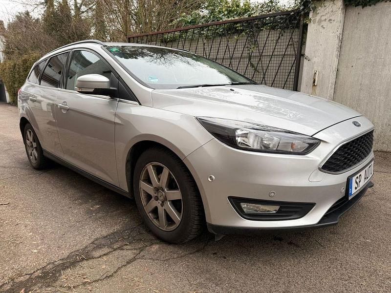 Gebraucht Ford Focus Cool & Connect 125 PS (91 kW) 2018 Silber Limousine