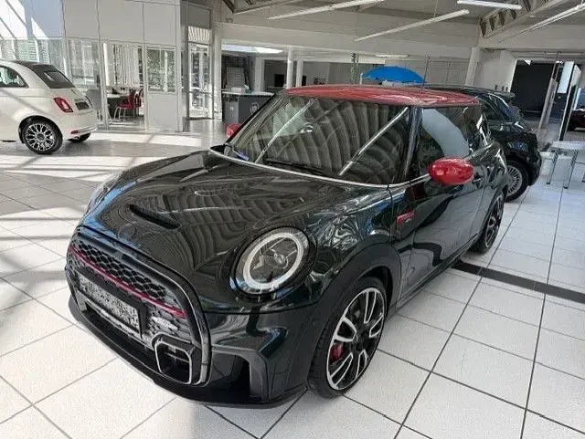 Gebraucht Mini John Cooper Works 231 PS (169 kW) 2022 Grün Kleinwagen