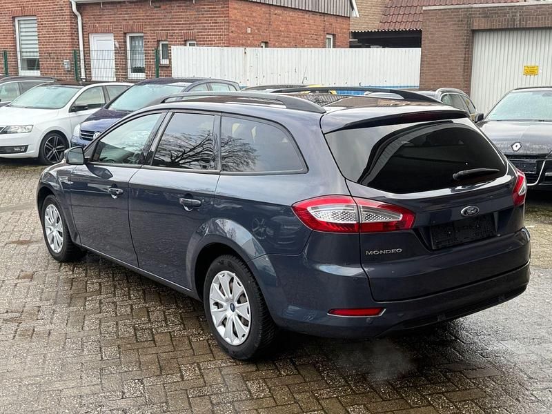 Gebraucht Ford Mondeo 116 PS (85 kW) 2011 Blau Kombi
