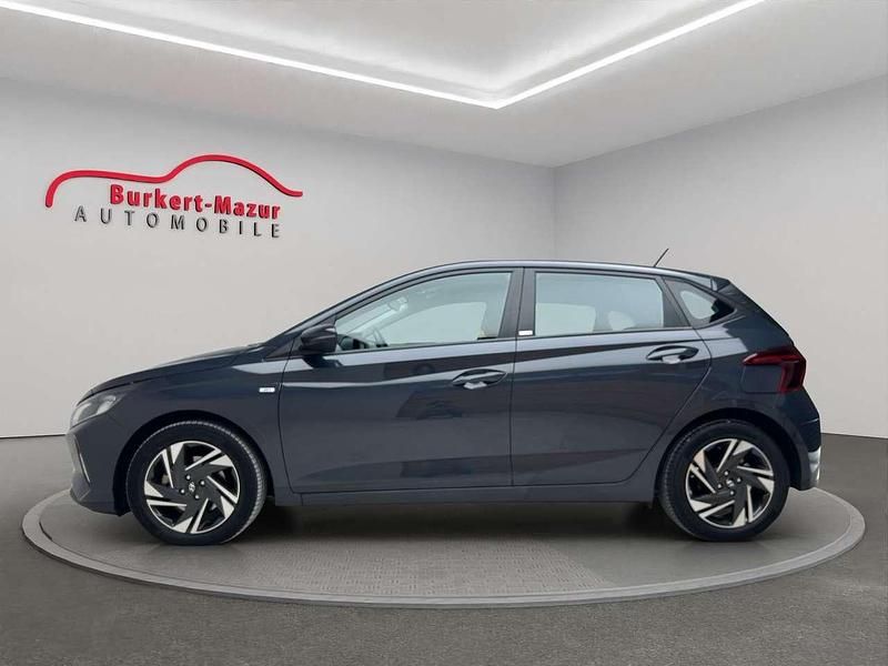 Gebraucht Hyundai i20 Select 101 PS (74 kW) 2021 Grau Kleinwagen