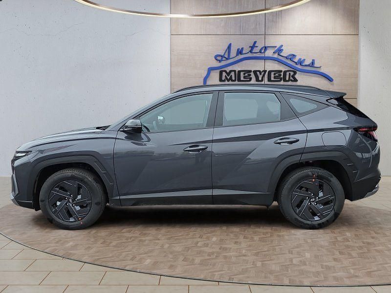 Neu Hyundai Tucson 150 PS (110 kW) 2026 Ecotronic gray SUV