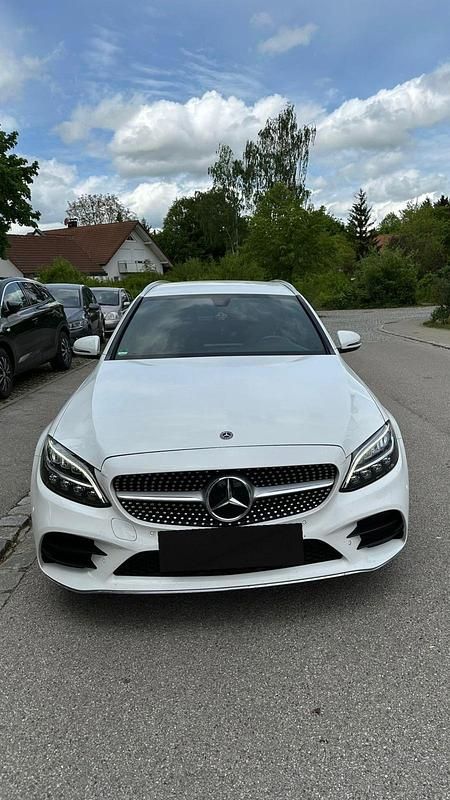 Gebraucht Mercedes C400 333 PS (244 kW) 2018 Weiß Kombi