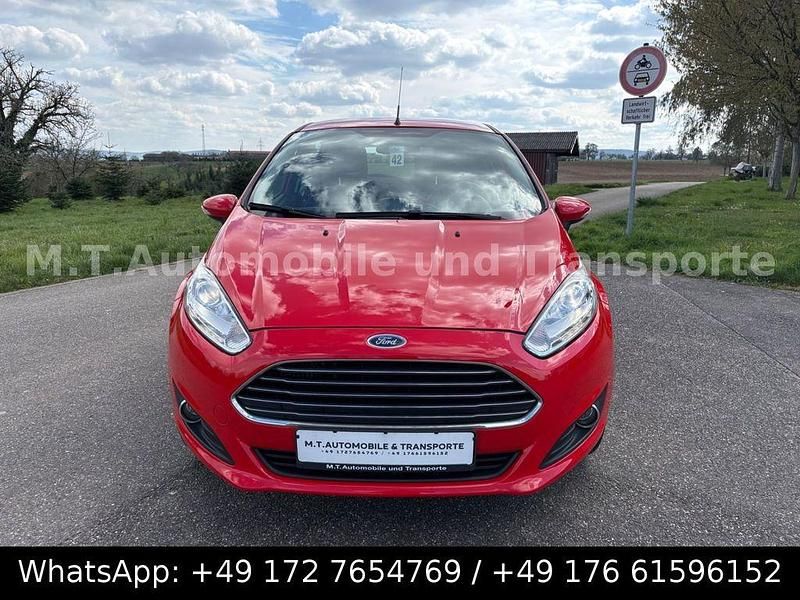 Gebraucht Ford Fiesta 101 PS (74 kW) 2015 Rot Limousine