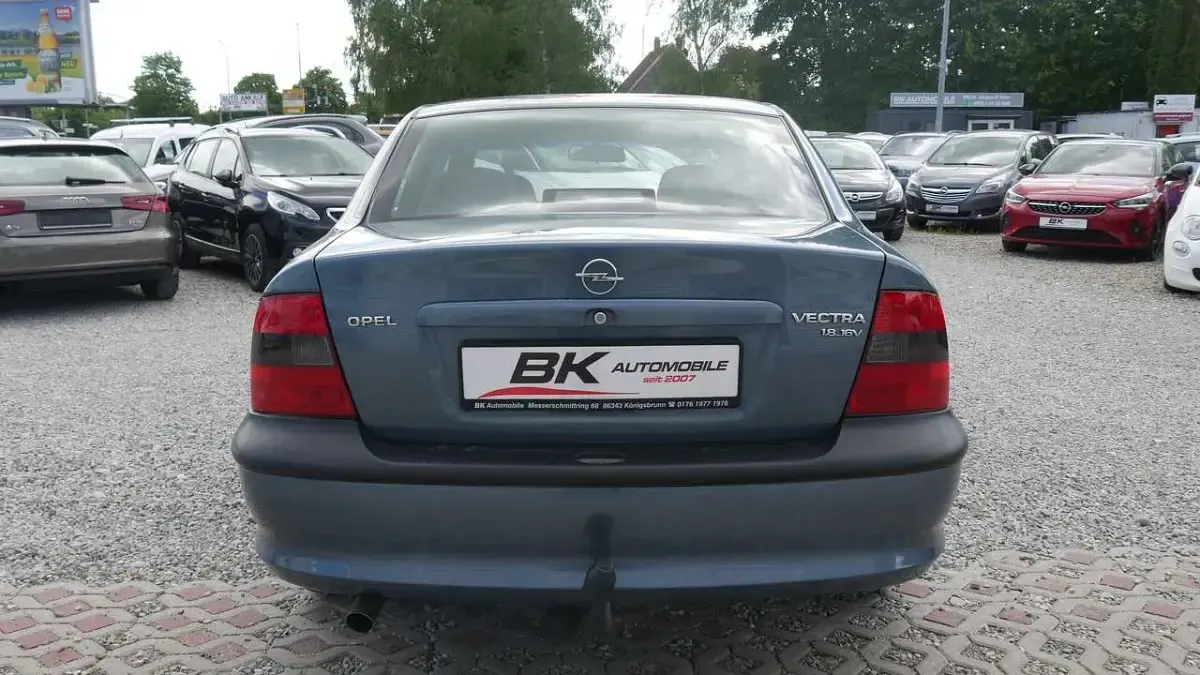 Gebraucht Opel Vectra 116 PS (85 kW) 1998 Blau Kombi