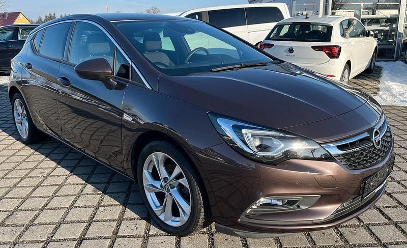 Gebraucht Opel Astra Dynamic 150 PS (110 kW) 2019 Braun Limousine