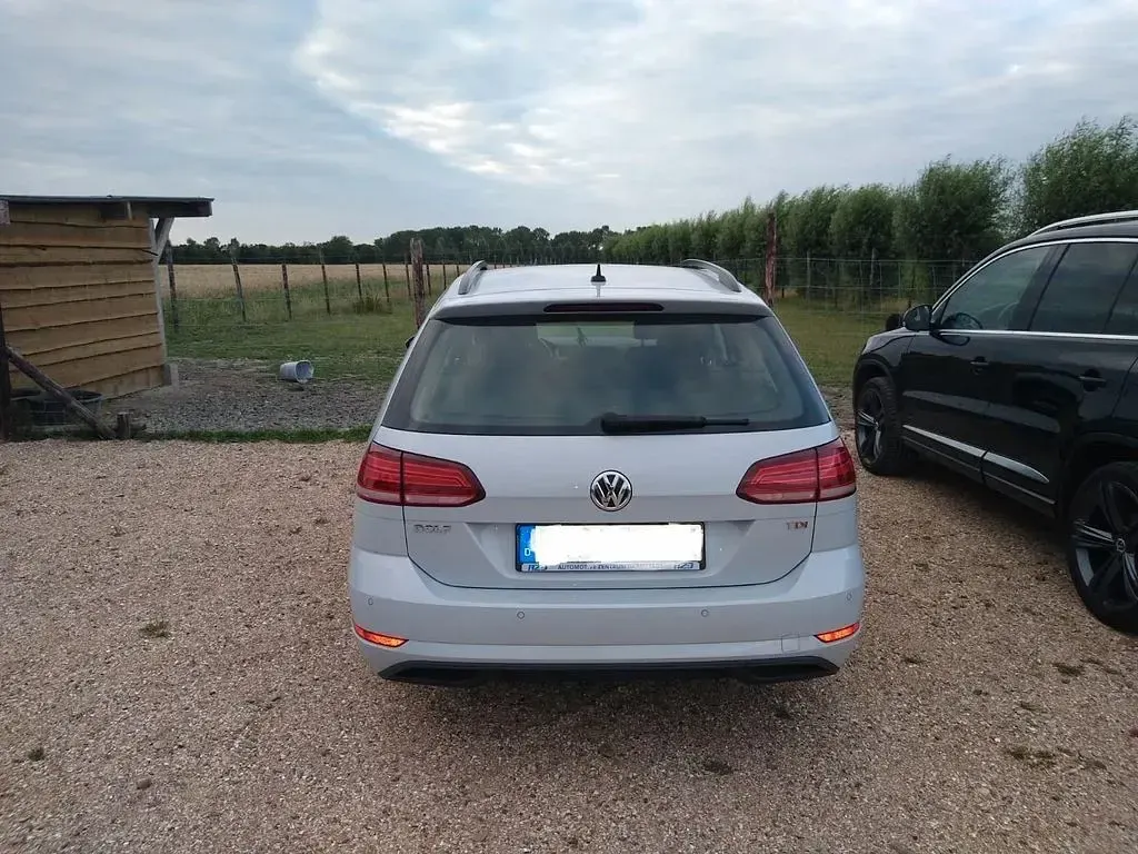 Gebraucht VW Golf VII Trendline 116 PS (85 kW) 2018 Weiß Kombi