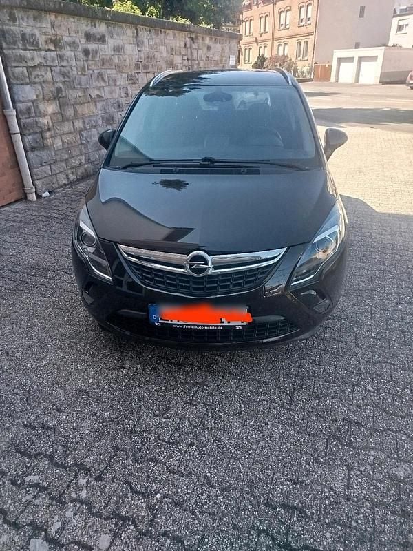 Braun Gebraucht 2016 Opel Zafira Eco Van / Kleinbus | 11.000 € - Bild 1/4