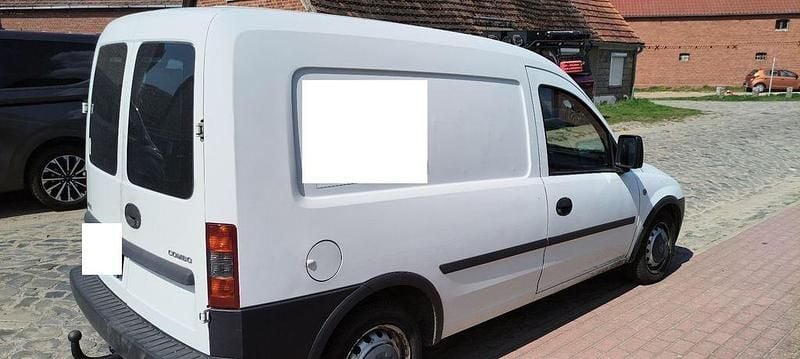 Gebraucht Opel Combo Comfort 90 PS (66 kW) 2004 Weiß Van / Kleinbus
