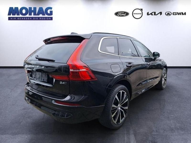 Gebraucht Volvo XC60 Core 197 PS (144 kW) 2023 Schwarz SUV