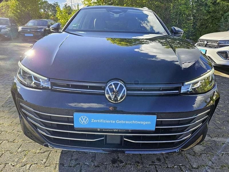 Grenadillschwarz Gebraucht 2025 VW Passat Business Kombi | 32.998 € (Guter Preis) - Bild 1/4