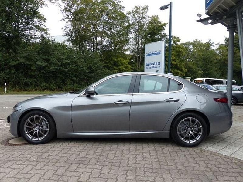 Gebraucht Alfa Romeo Giulia Super 179 PS (131 kW) 2016 Andere Limousine
