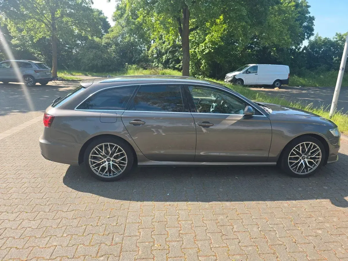 Gebraucht Audi A6 Ambiente 190 PS (139 kW) 2015 Grau Kombi