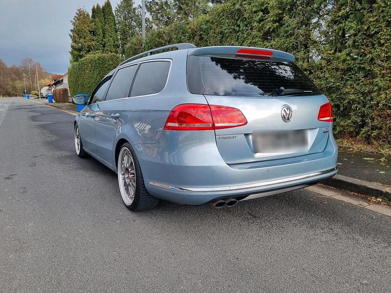 Gebraucht VW Passat 140 PS (102 kW) 2012 Grau Kombi