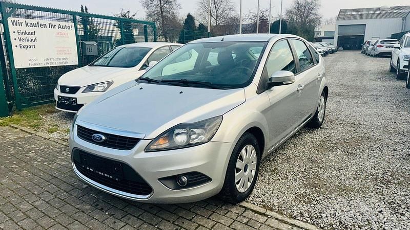 Gebraucht Ford Focus Sport 116 PS (85 kW) 2009 Silber Kleinwagen