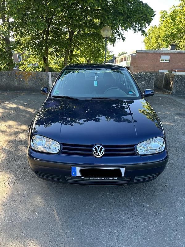 Blau Gebraucht 1999 VW Golf IV Kleinwagen | 899 € - Bild 1/4