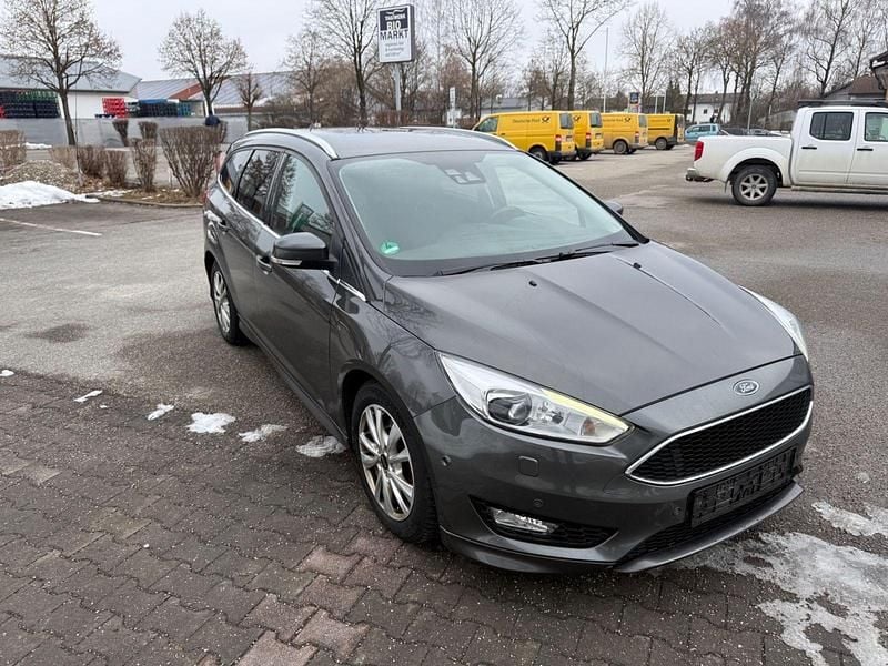 Gebraucht Ford Focus Titanium 182 PS (133 kW) 2018 Grau Kombi