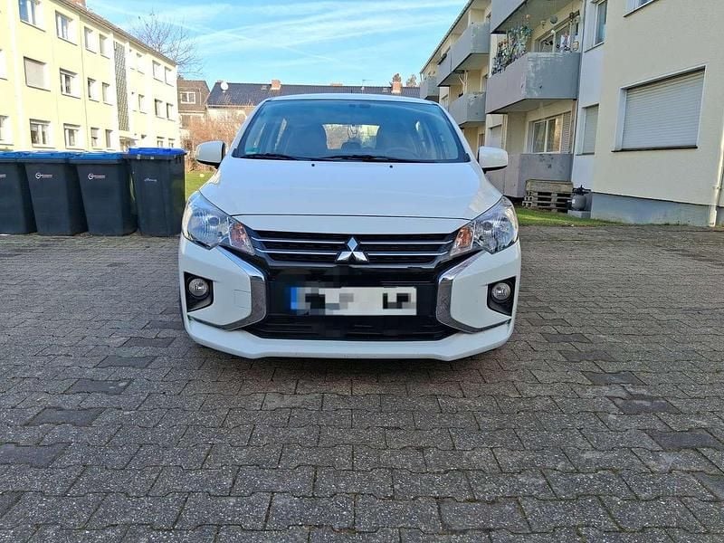 Gebraucht Mitsubishi Space Star 71 PS (52 kW) 2024 Weiß Limousine