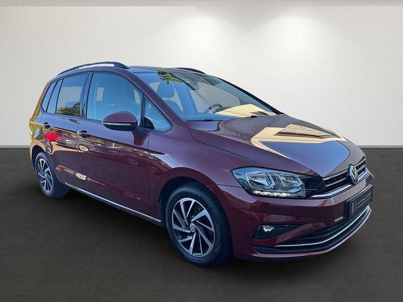 Gebraucht VW Golf VII Join 110 PS (80 kW) 2018 Rot Limousine