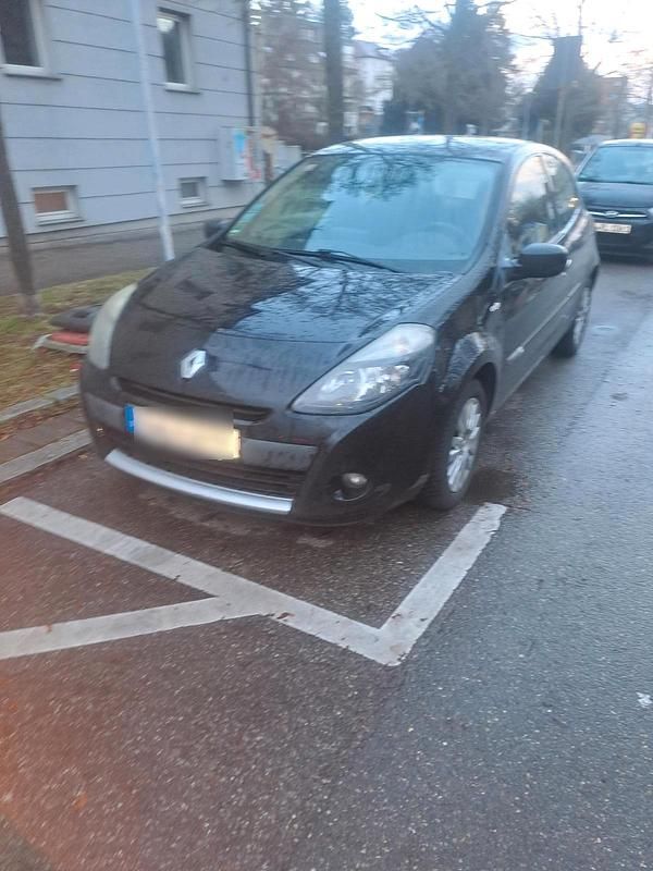 Gebraucht Renault Clio III 101 PS (74 kW) 2011 Schwarz Kleinwagen