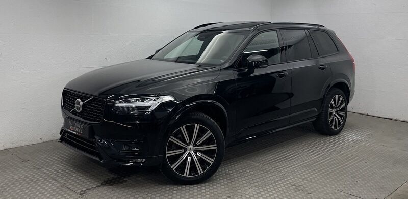 Onyx black (metallic) Gebraucht 2023 Volvo XC90 Plus SUV | 56.300 € (Fairer Preis) - Bild 1/4