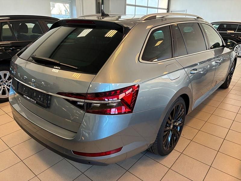 Gebraucht Skoda Superb Style 200 PS (147 kW) 2021 Grau Kombi