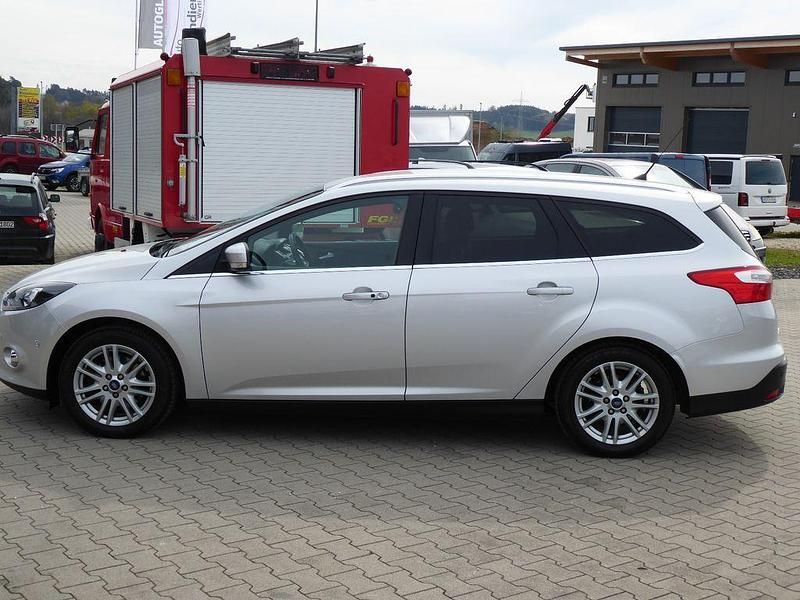 Gebraucht Ford Focus Titanium 163 PS (119 kW) 2013 Silber Limousine