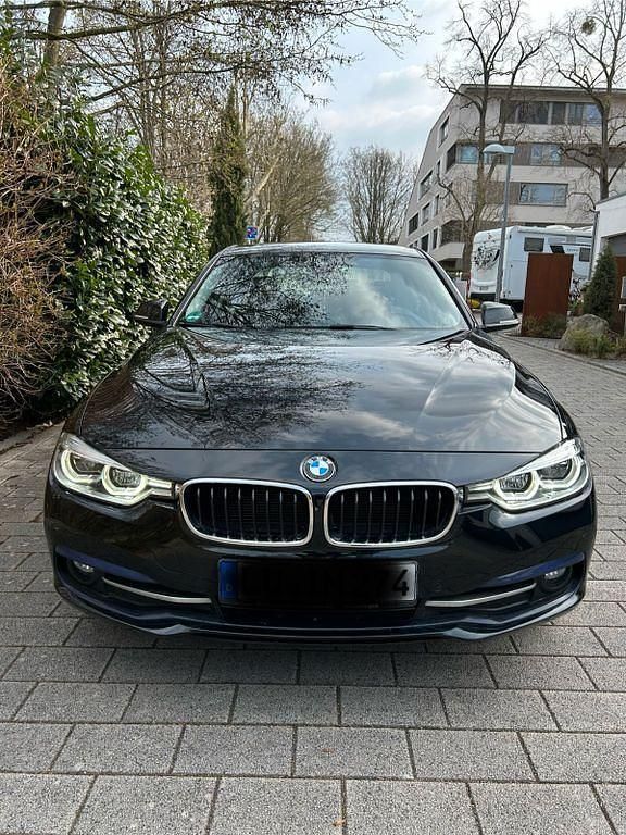 Schwarz Gebraucht 2016 BMW 318 Sport Line Limousine | 14.000 € (Fairer Preis) - Bild 1/4