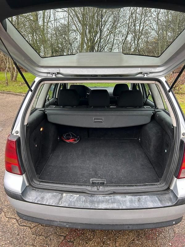 Gebraucht VW Golf IV 101 PS (74 kW) 2004 Silber Kombi