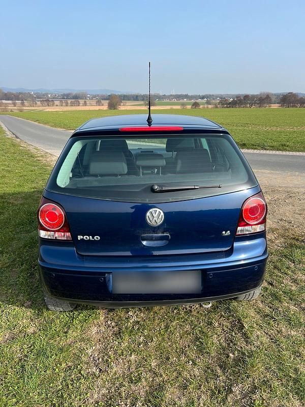 Gebraucht VW Polo 69 PS (50 kW) 2009 Blau Kleinwagen