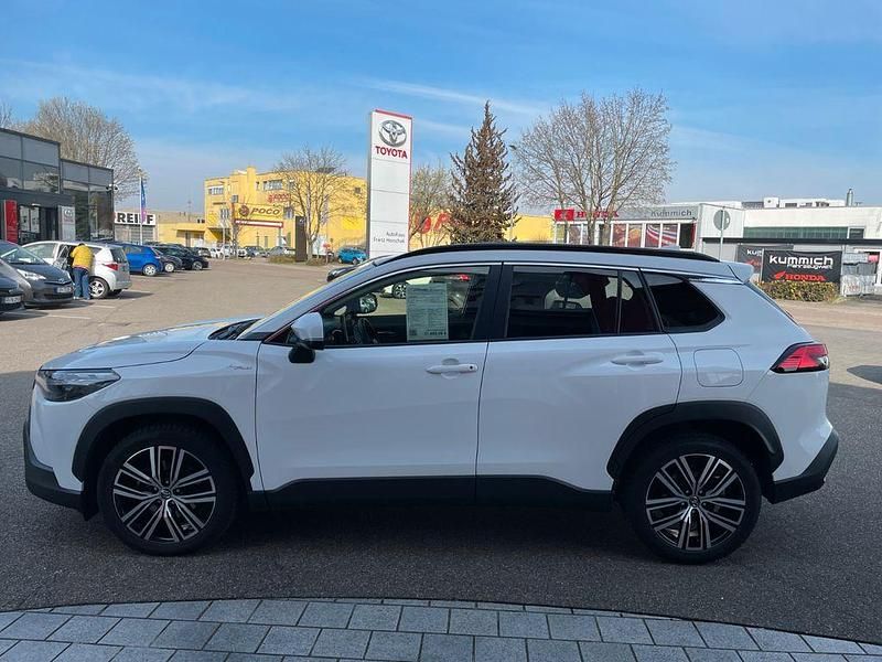Gebraucht Toyota Corolla Cross Team 197 PS (144 kW) 2023 Weiß SUV